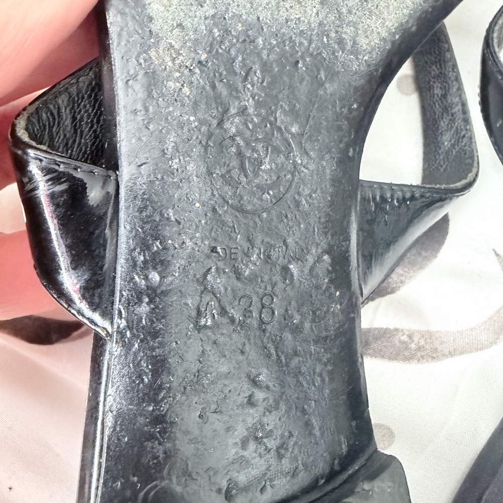 CHANEL Black Patent Leather Slide Sandals - Picture 11 of 12